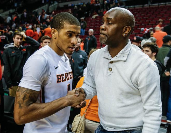 这说明她在 这说明她在