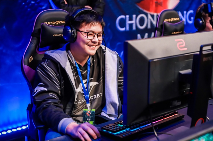 策略调整与 策略调整与