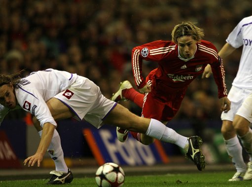 少缺席6至 少缺席6至